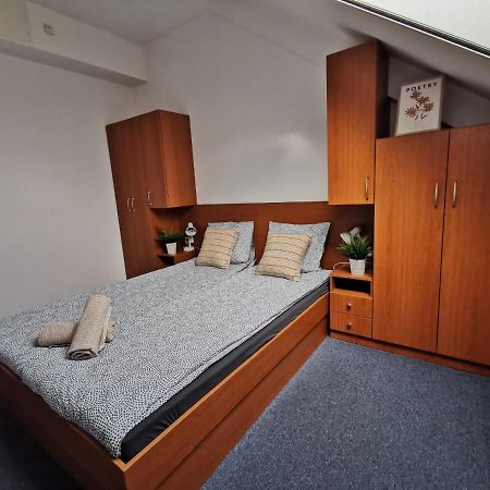 Hostel Hid Ifjusagi Szallo Dunaújváros Zewnętrze zdjęcie