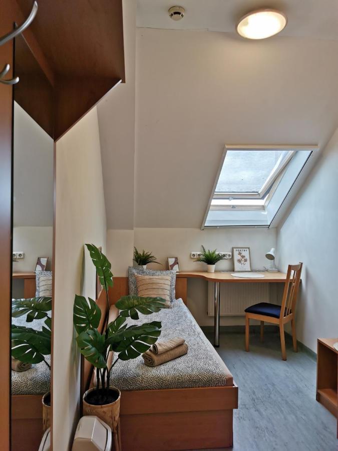 Hostel Hid Ifjusagi Szallo Dunaújváros Zewnętrze zdjęcie