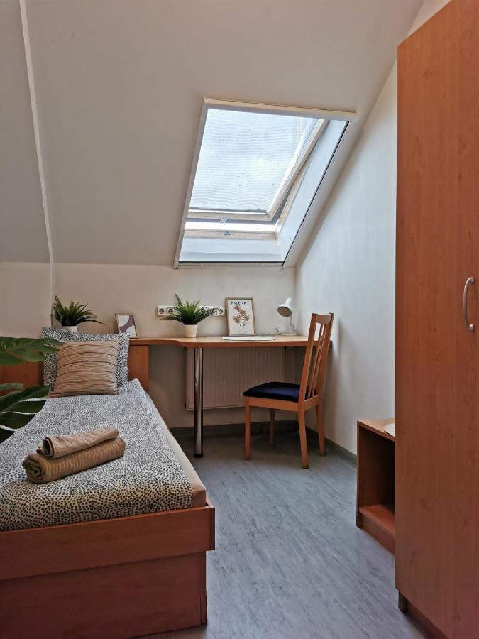 Hostel Hid Ifjusagi Szallo Dunaújváros Zewnętrze zdjęcie
