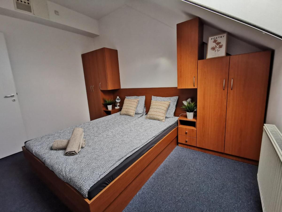 Hostel Hid Ifjusagi Szallo Dunaújváros Zewnętrze zdjęcie